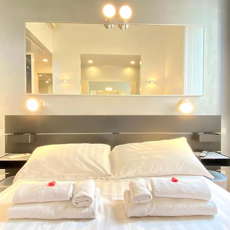 Kiss Me Rome Luxury Rooms Bagian luar foto