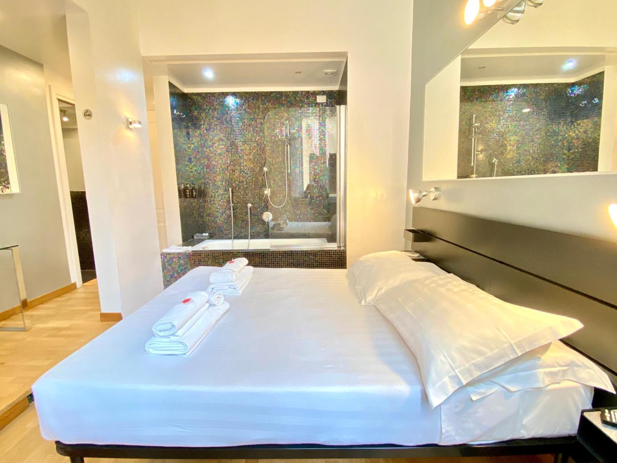 Kiss Me Rome Luxury Rooms Bagian luar foto